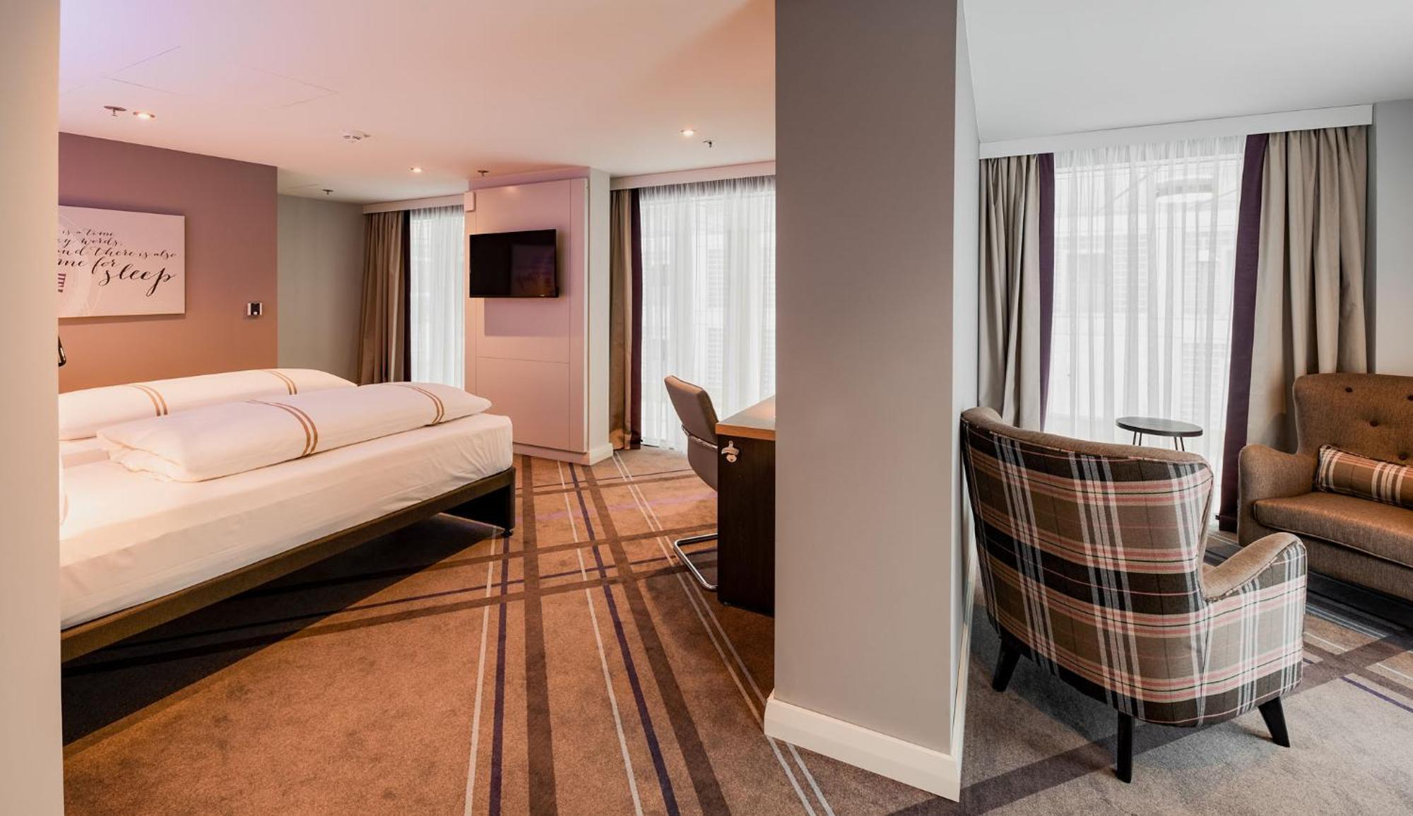 Premier Inn Stuttgart City Europaviertel 외부 사진